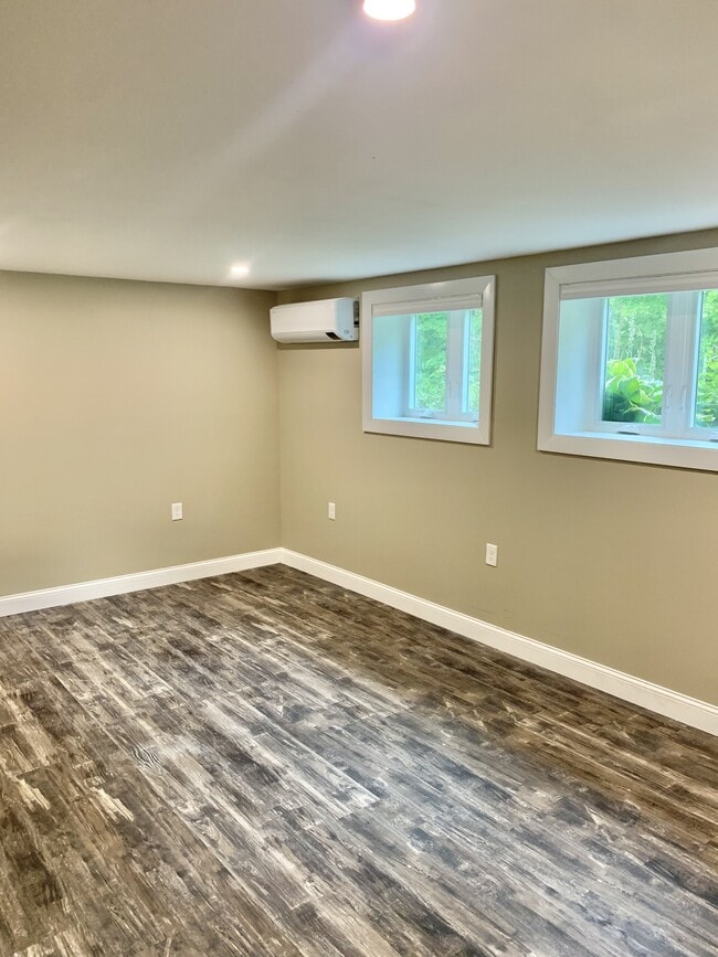 Building Photo - 129 Back Winterport Rd