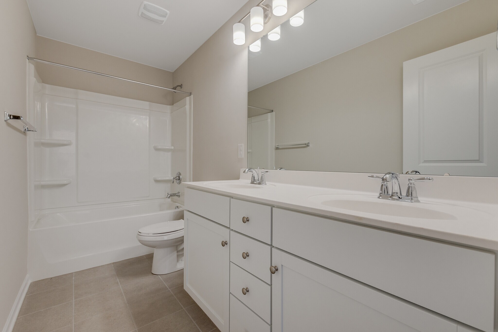 secondary bathrom - 7450 O Hara St