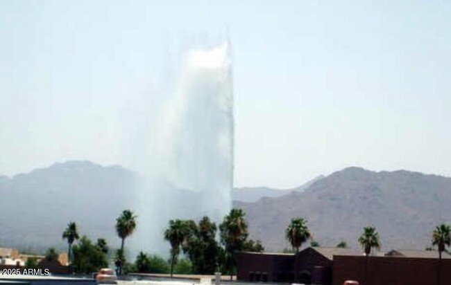 Building Photo - 16820 E La Montana Dr
