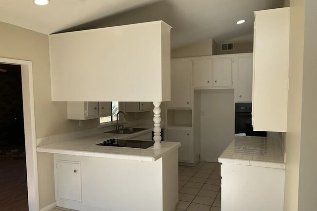 Building Photo - 1136 Erica St