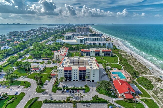 Building Photo - 1945 Gulf of Mexico Dr