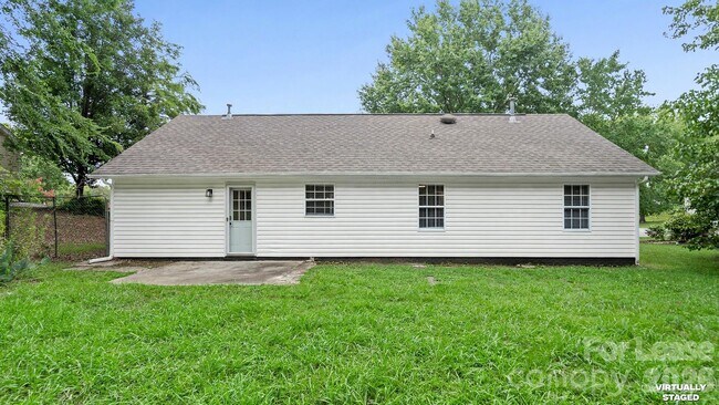 Building Photo - 3320 Whitebridge Ln