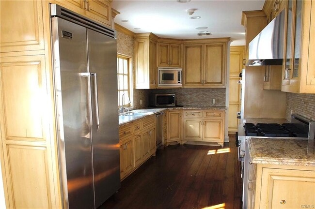 Building Photo - 5235 San Feliciano Dr