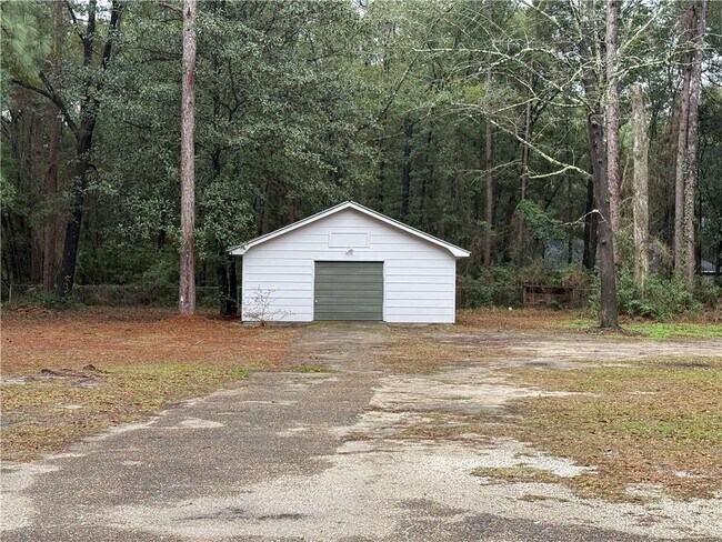 Building Photo - 2333 Burgett Rd