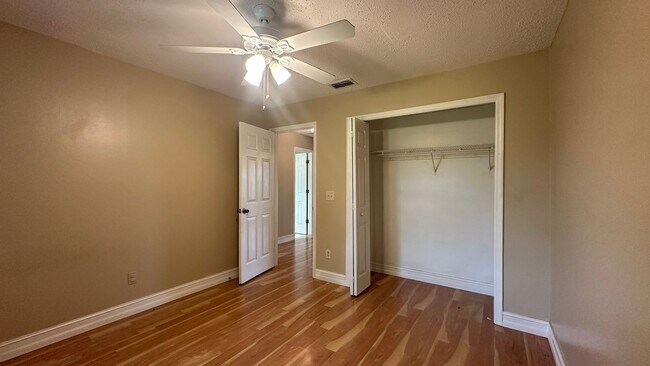 Building Photo - 487 Carrigan Ave