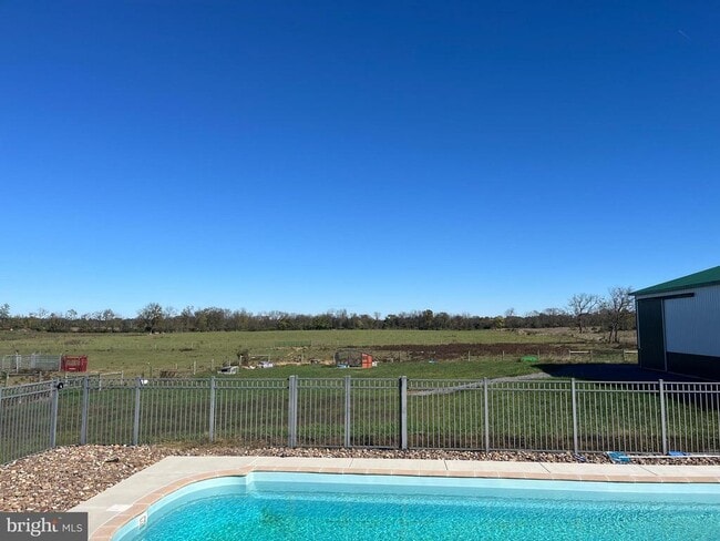 Building Photo - 4464 Leetown Rd