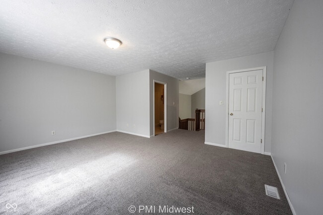 Building Photo - 1092 Cobra Dr