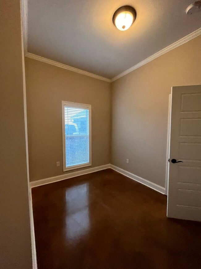 Building Photo - 221 Greenfield Ridge Dr