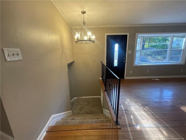 Building Photo - 1025 N Hill Rd