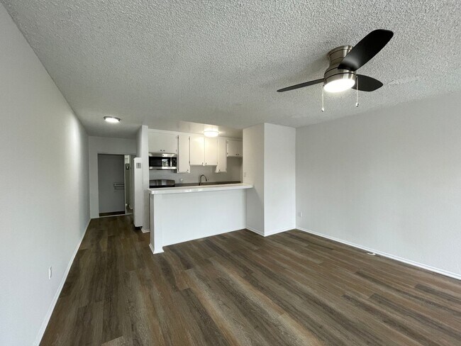 Interior Photo - 6736 Cleon Ave