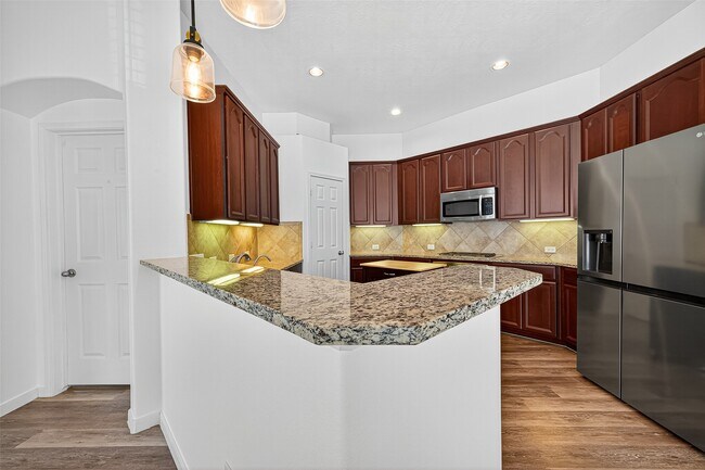 Building Photo - 16930 Creek Mountain Dr