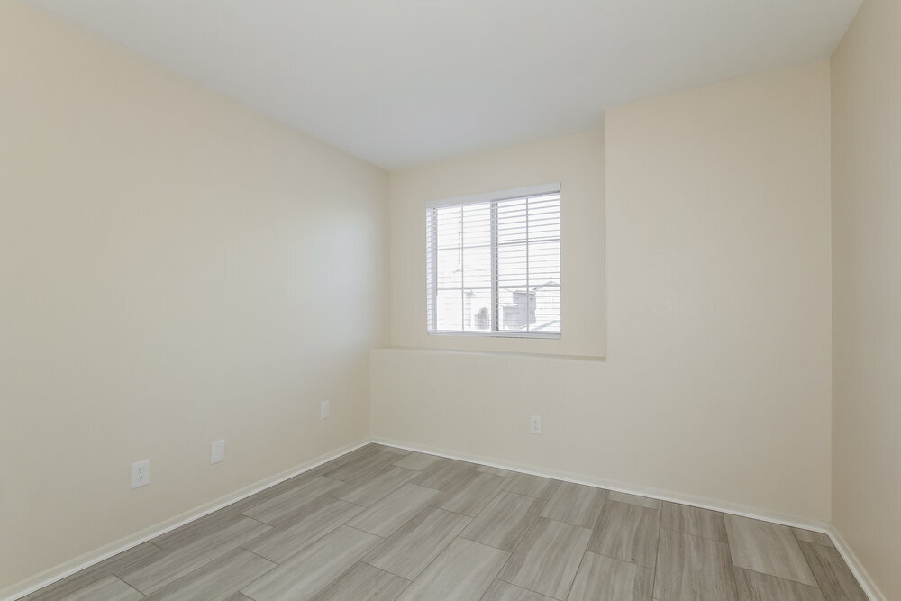 Building Photo - 1111 W Wagoner Rd