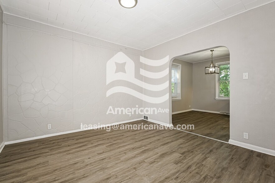 Building Photo - 1008 Hancock Ave