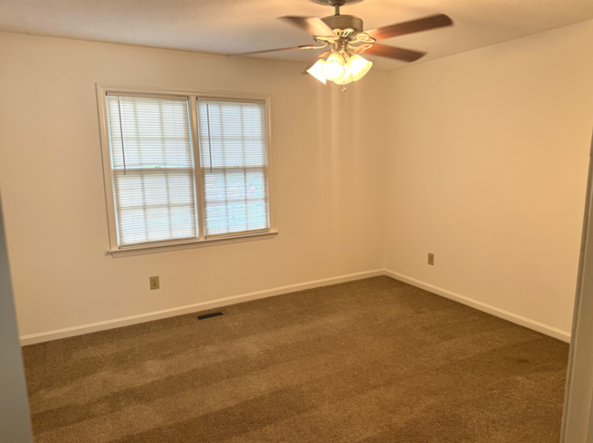 Building Photo - Beautiful Cary Townhome