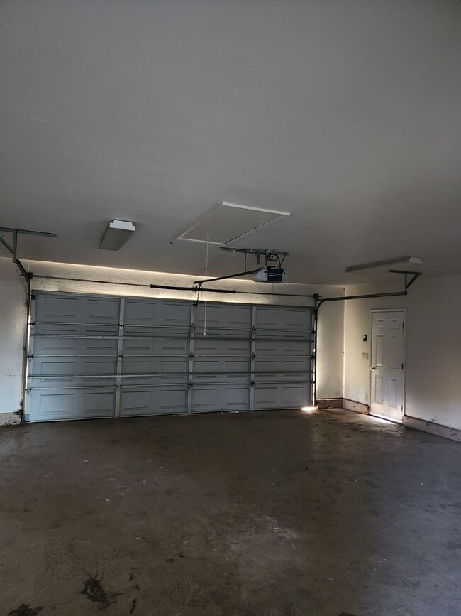 Building Photo - 2616 Colorado Ave