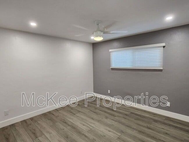 Building Photo - 1660 Cable St