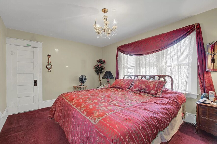 Building Photo - 1267 Hewitt Ave