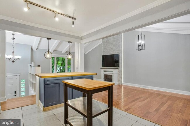 Building Photo - 6162 40 Winks Way