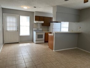 Building Photo - 801 W Olmos Dr