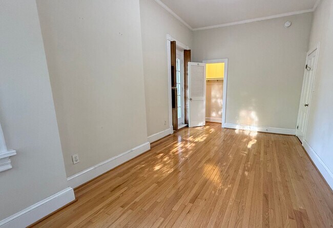 Building Photo - 0086 - Liverman/Liverman