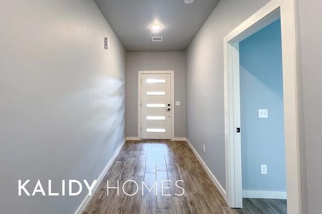 Building Photo - 520 Kearny Ln