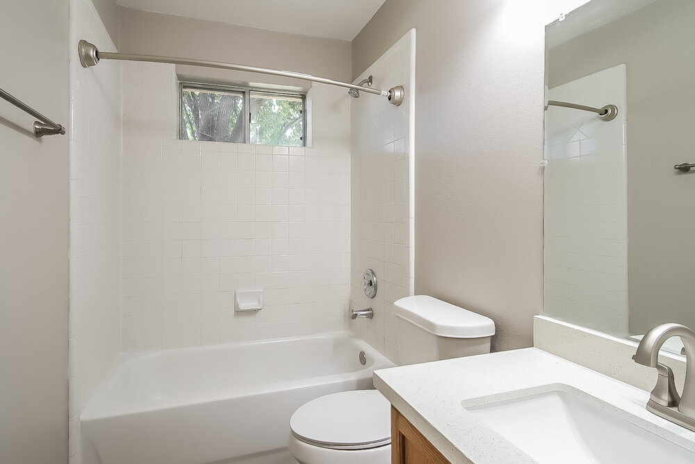 Building Photo - 10471 Twin Circles Dr