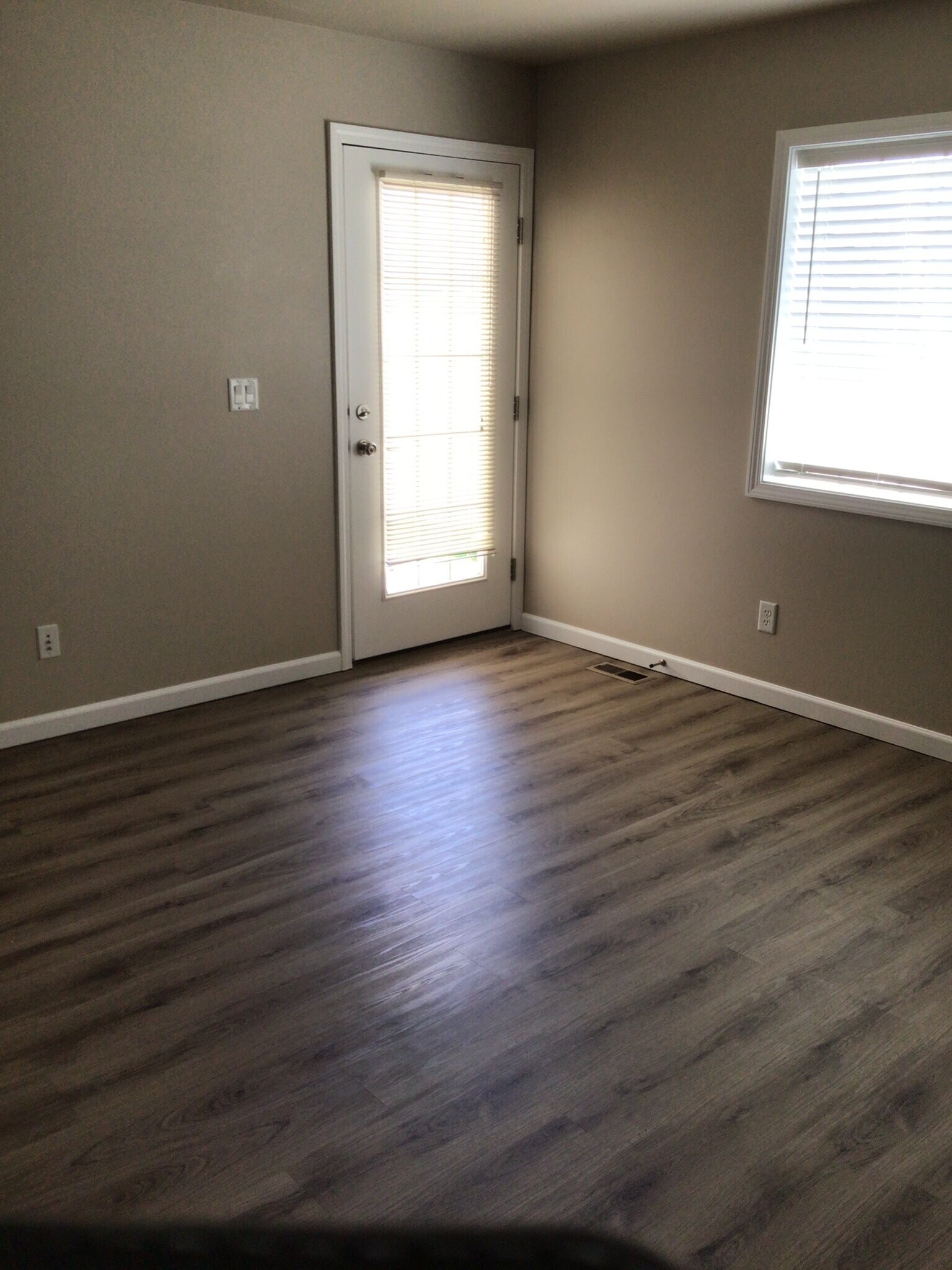 Building Photo - 3134 New Hope Dr