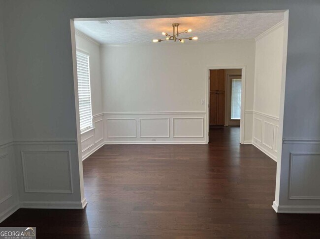 Building Photo - 3184 Elmwood Ct
