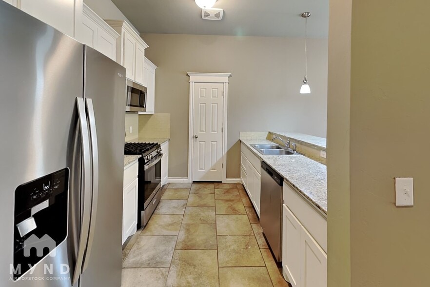Building Photo - 18111 Manera Wy