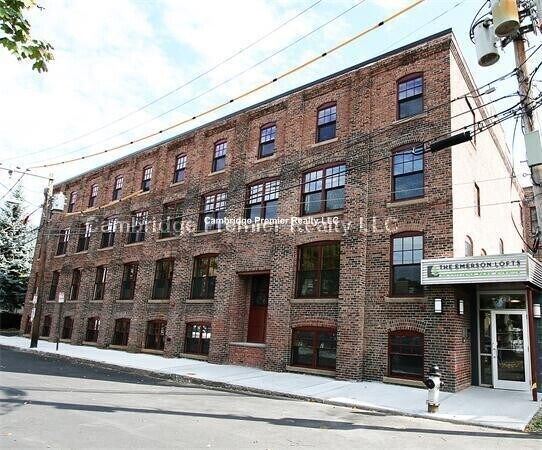 Building Photo - 21 Cottage Park Ave