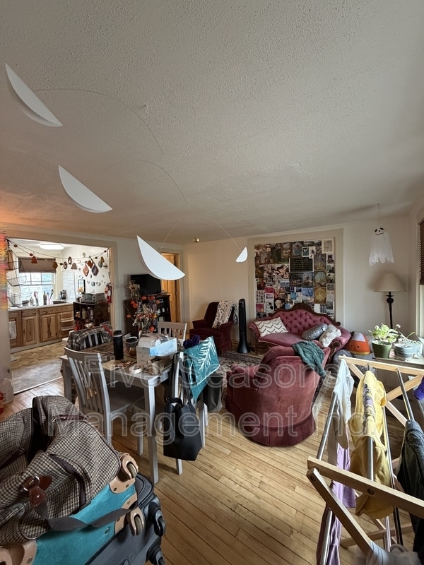 Building Photo - 32 Intervale Ave