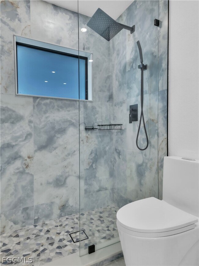 Building Photo - 2836 NW 5th St