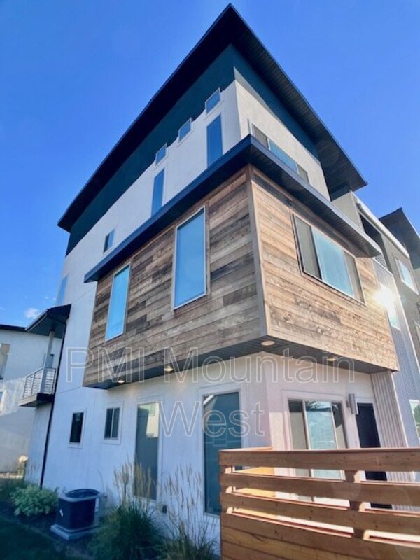 Building Photo - 503 W 2275 N