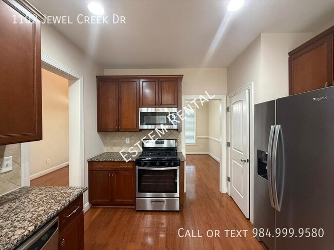 Building Photo - 1102 Jewel Creek Dr