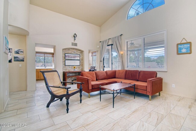 Primary Photo - 11360 N Palmetto Dunes Ave