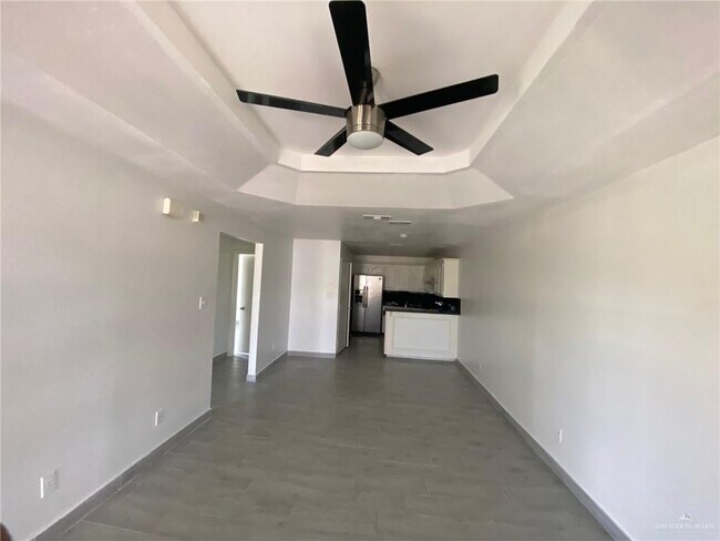 Building Photo - 8 Venus Dr