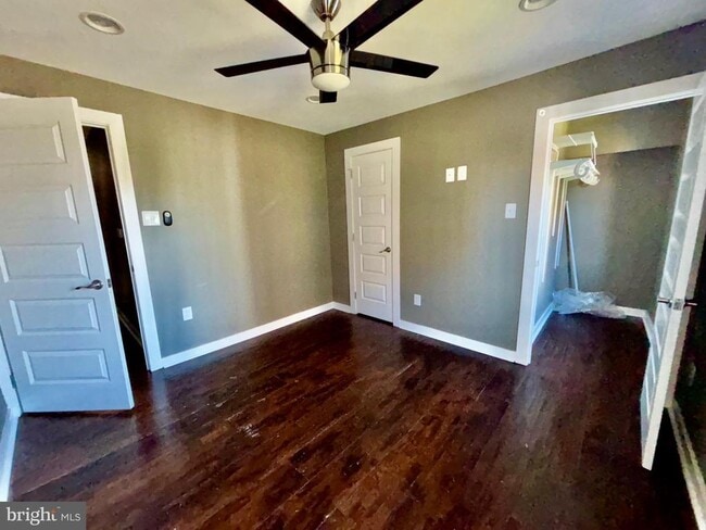 Building Photo - 1865 Frankford Ave