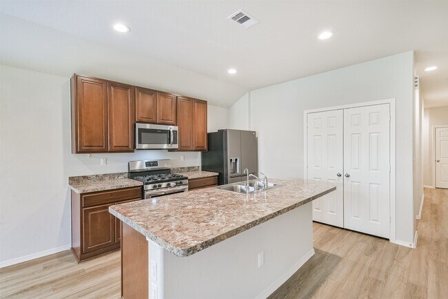 Building Photo - 2135 Twisted Cedar Ct