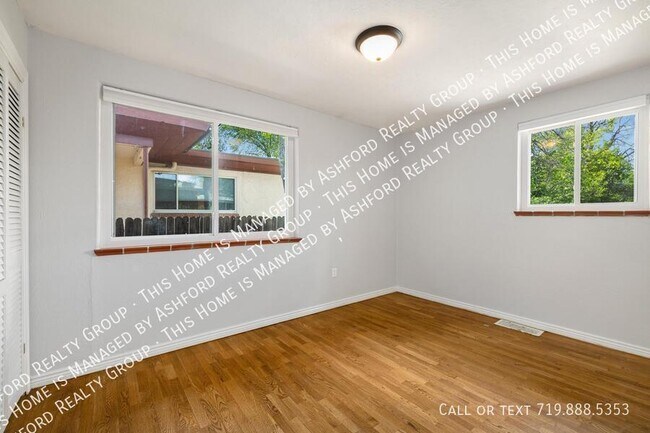 Building Photo - 1406 N Foote Ave