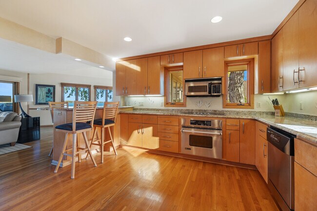 Building Photo - 4646 Lords St NE