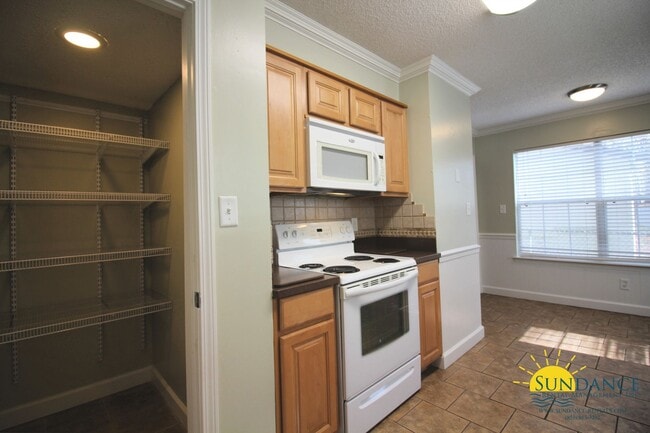 Building Photo - Great 3 Bedroom Home in Fort Walton Beach