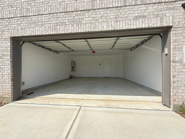 Building Photo - 25777 John Wayne Dr