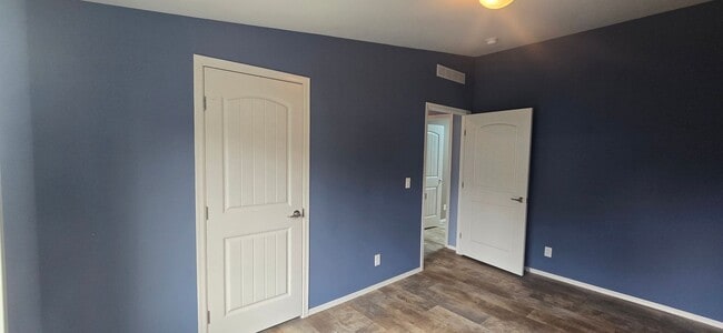 Building Photo - 200 Cypress Cir