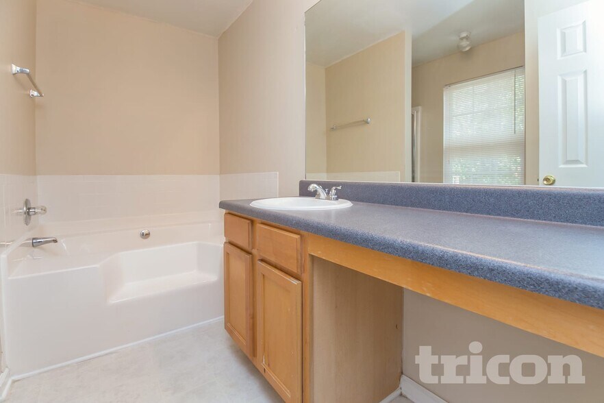 Building Photo - 11569 Registry Blvd