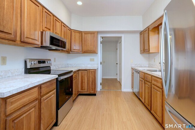 Building Photo - 5160 Madison Ave