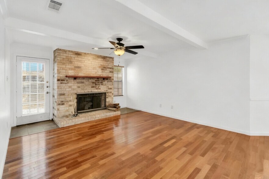 Building Photo - 2913 Pearl St