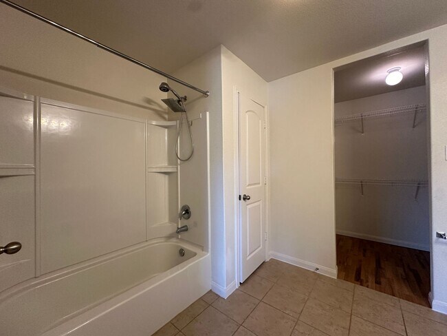 Building Photo - COMING SOON - MID APRIL