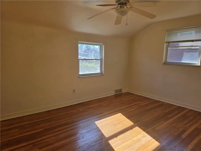 Building Photo - 416 Jacobson Dr