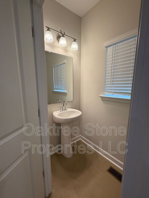 Building Photo - 1973 Hollywood Rd