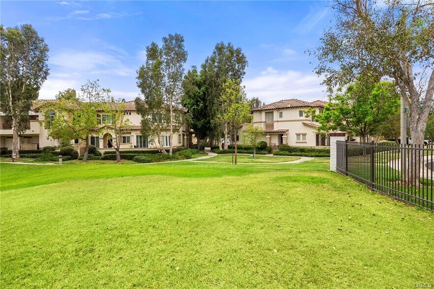 Outside grass - 2479 Sunningdale Dr